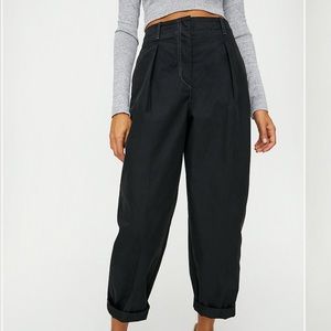 ARITZIA DAY OFF PANTS